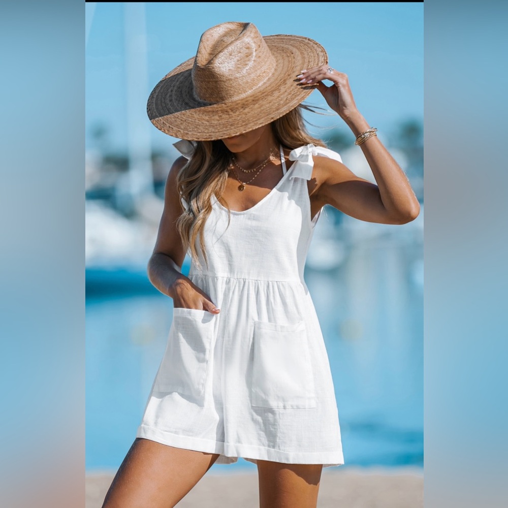 NWOT Cupshe tie strap cover up romper
